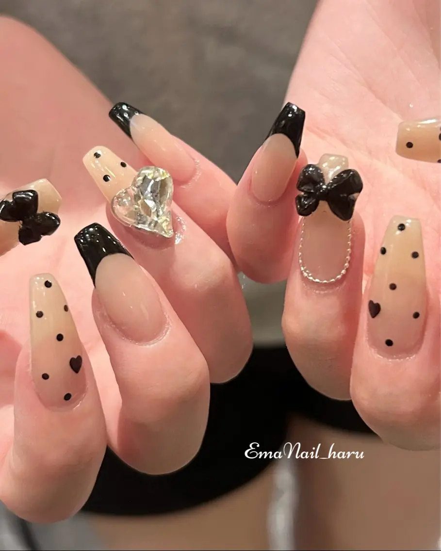 ネイル ハンドネイル EmaNail🎀 Haaruのネイルデザイン