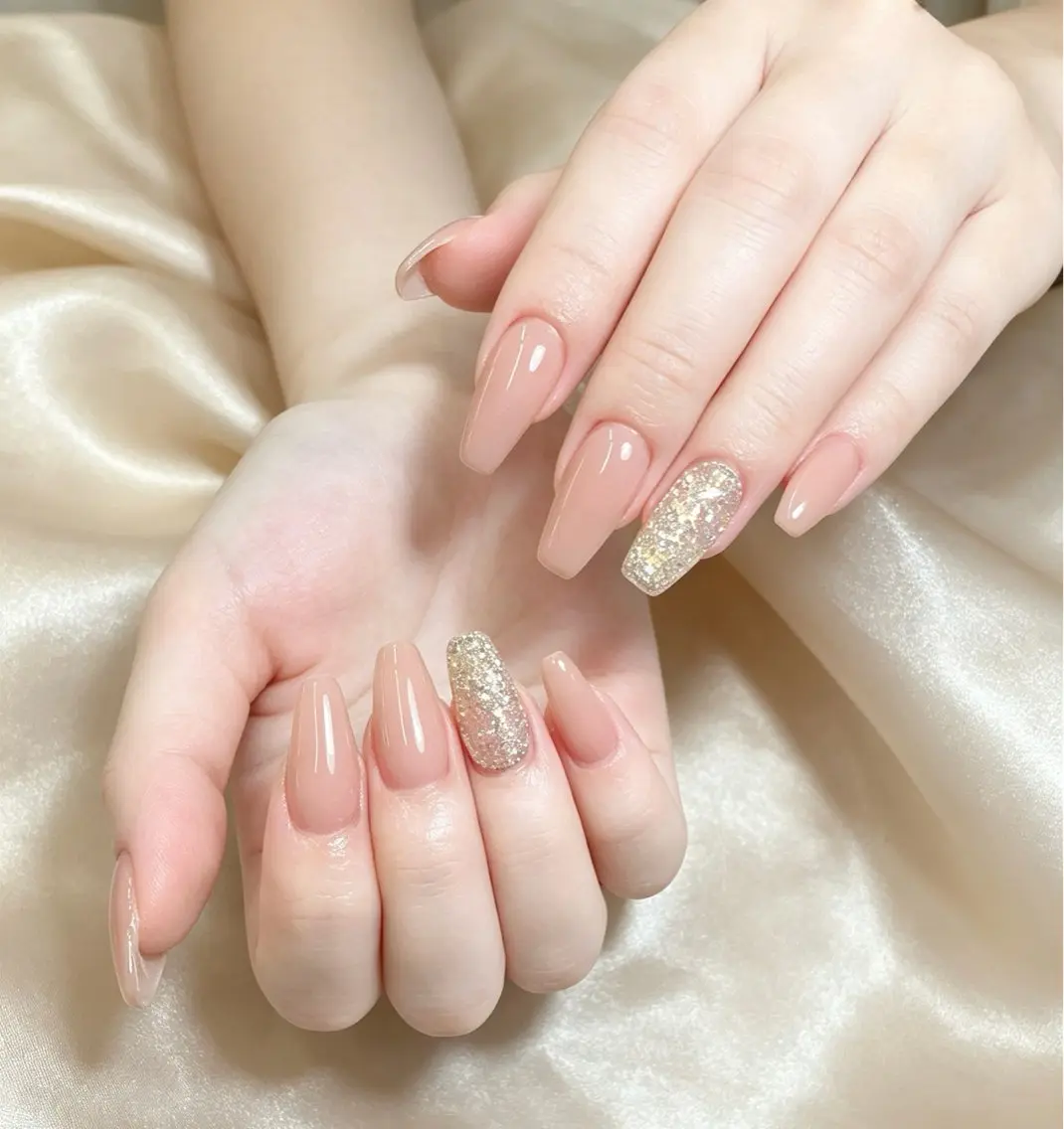 ネイル ハンドネイル Glow Minamiのネイルデザイン