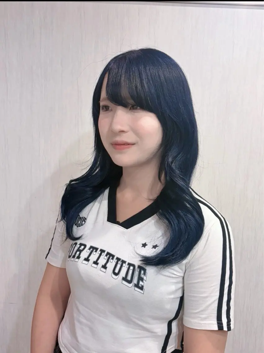 ロング カラー ブリーチ ブルーカラー ネイビーカラー 🤍韓国/レイヤー 石川花奈🤍のヘアスタイル