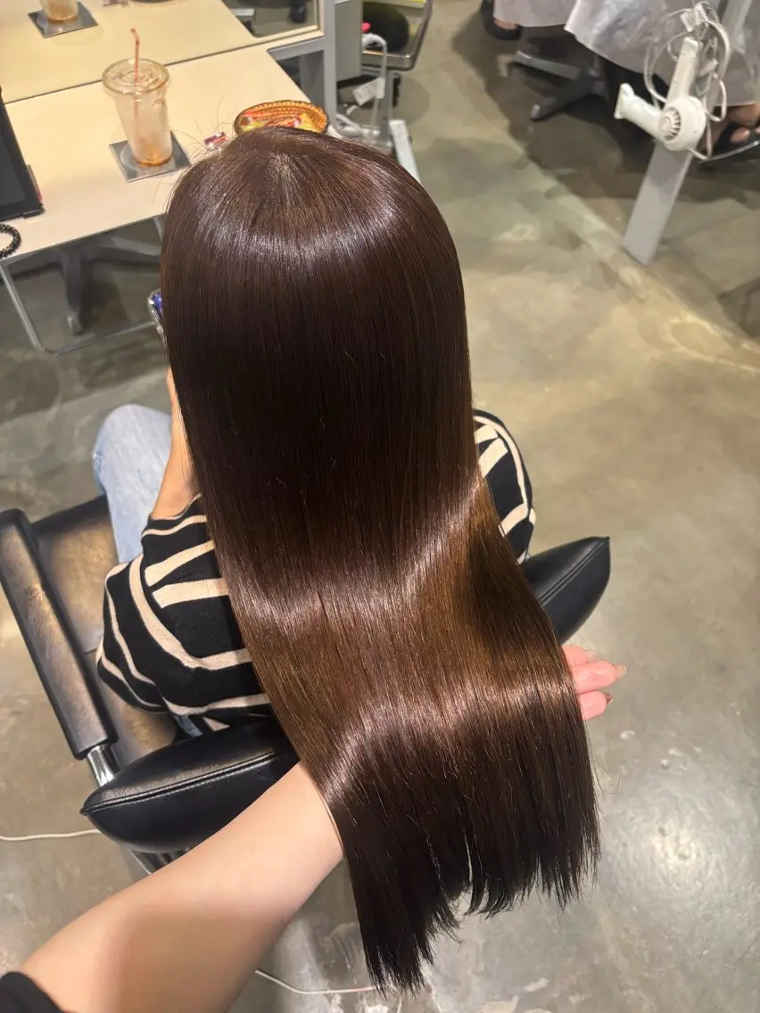 ロング パーマ アッシュ ヘアカラー Helena_ しゅりのヘアスタイル