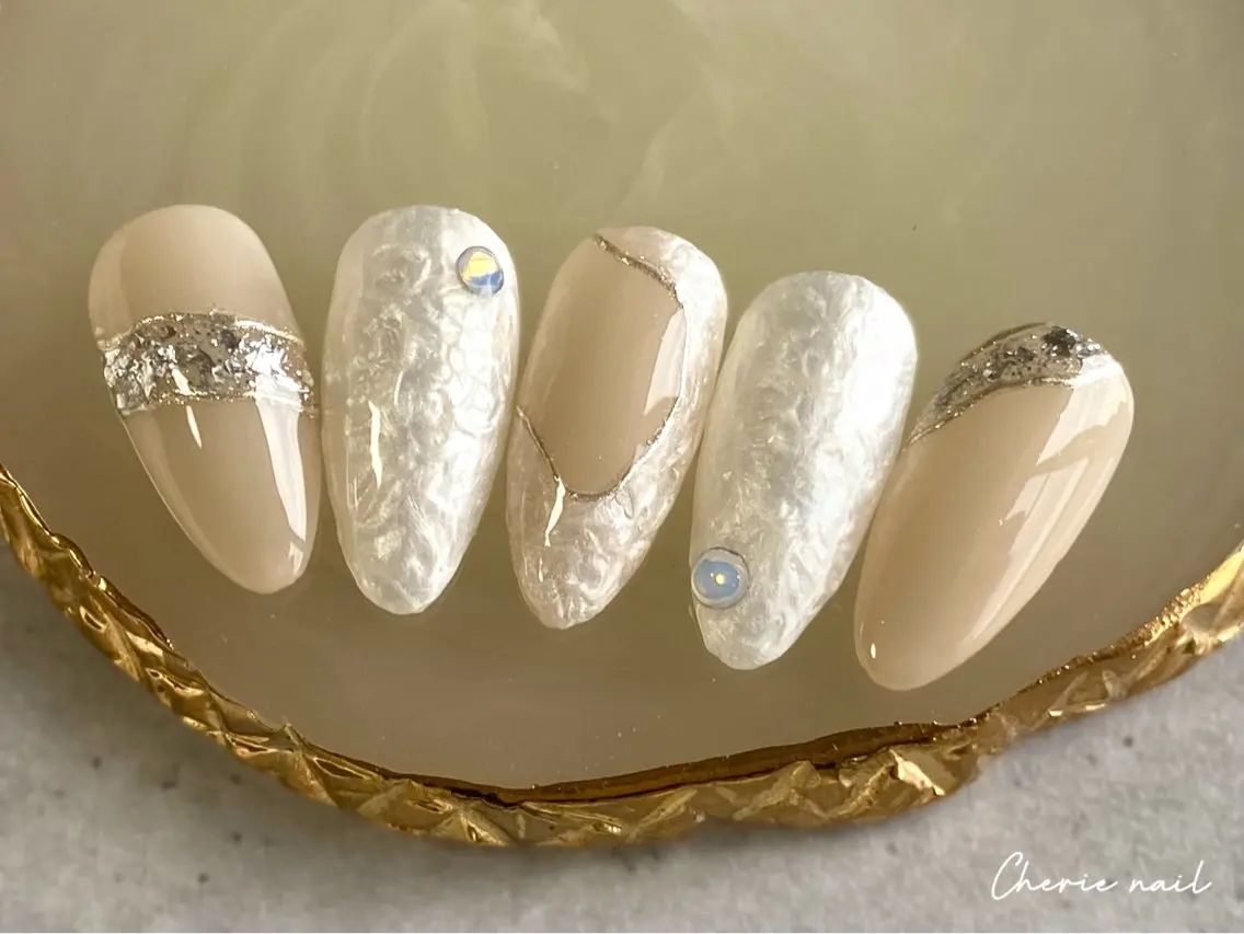 ネイル ジェルネイル ラメ(グリッター) ミラーネイル ハンドネイル Cherienail yunaのネイルデザイン