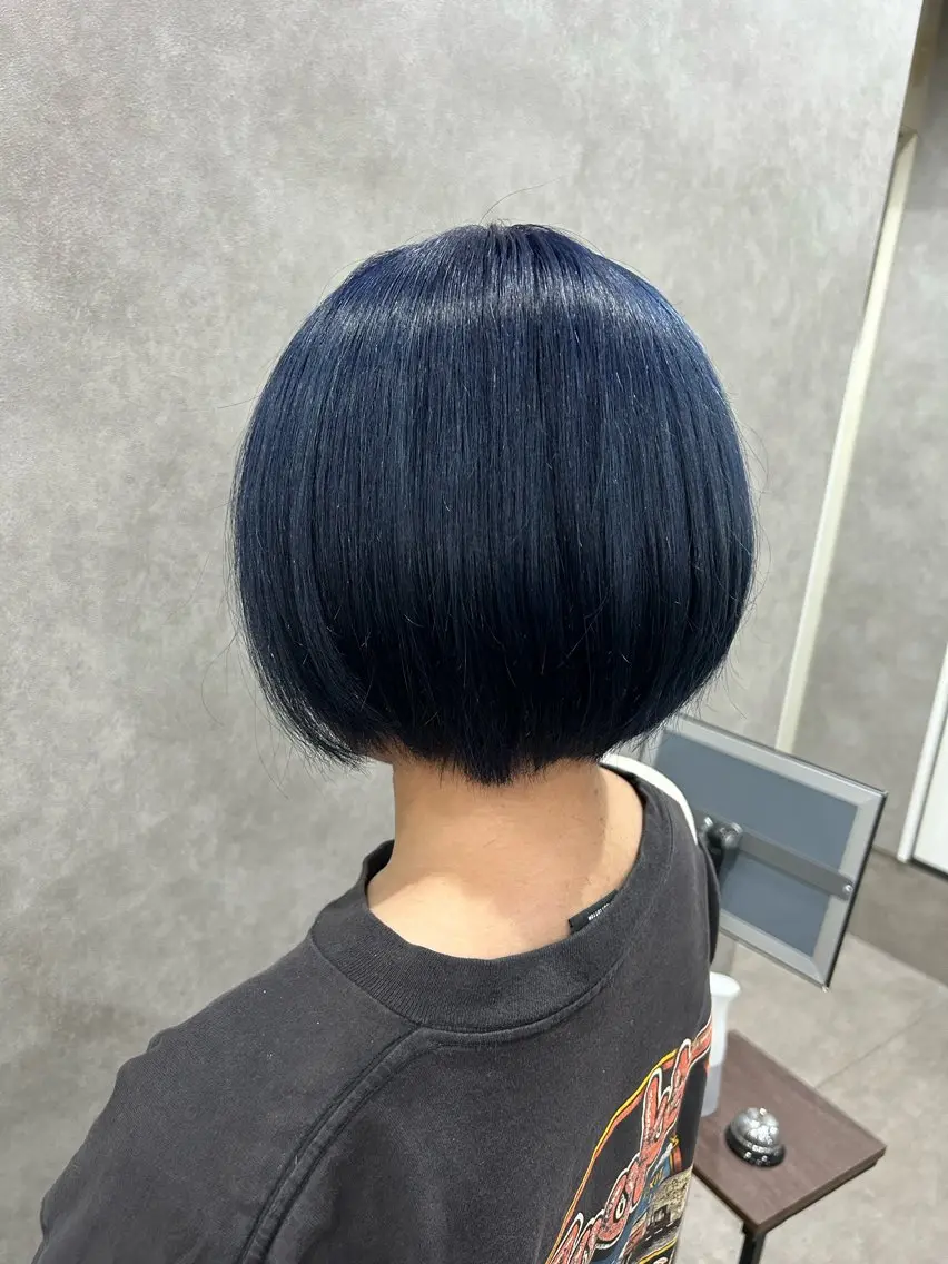 ショート カラー ブルーカラー ネイビーカラー ボブ ヘアカラー トリートメント ミルクティー職人× HIROSEのヘアスタイル
