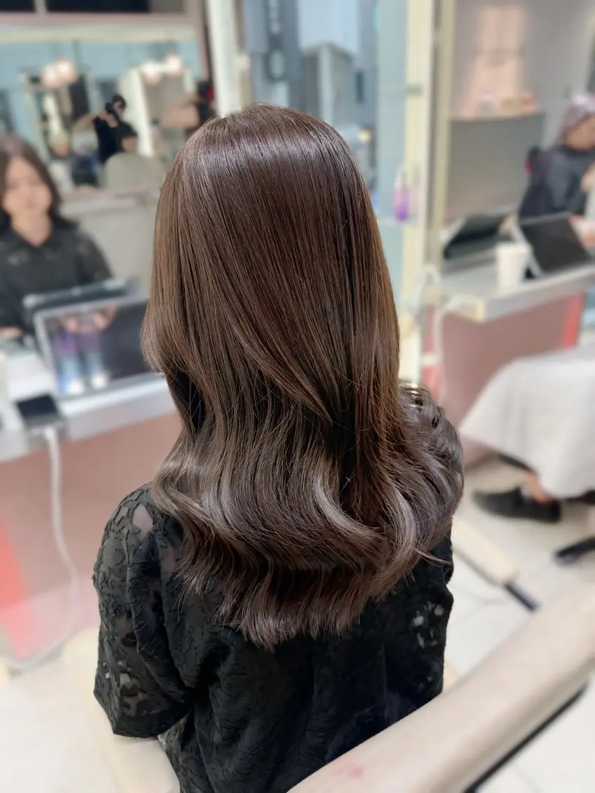 セミロング カラー ブリーチ ダブルカラー ブリーチなしカラー カット ヘアカラー トリートメント 上品モテガーリー Rena🎀のヘアスタイル