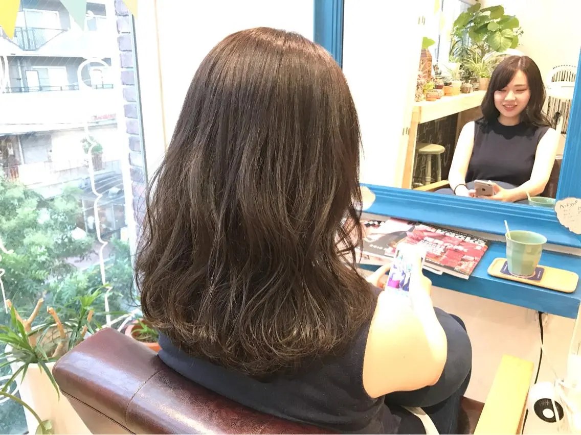 ミディアム カラー ダークグレー ダークグレージュ グレージュ メンズ指名多数!! 田島史也のヘアスタイル