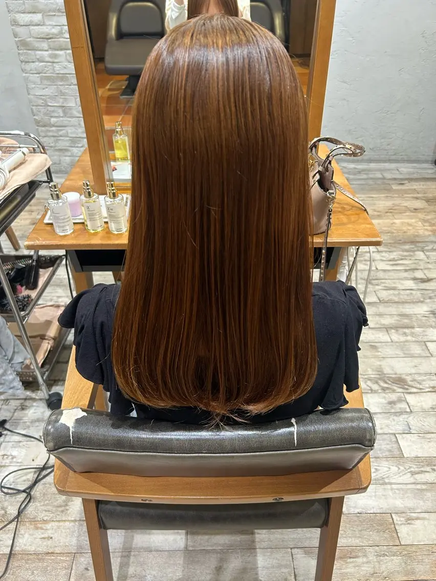 セミロング ここな Un amiのヘアスタイル