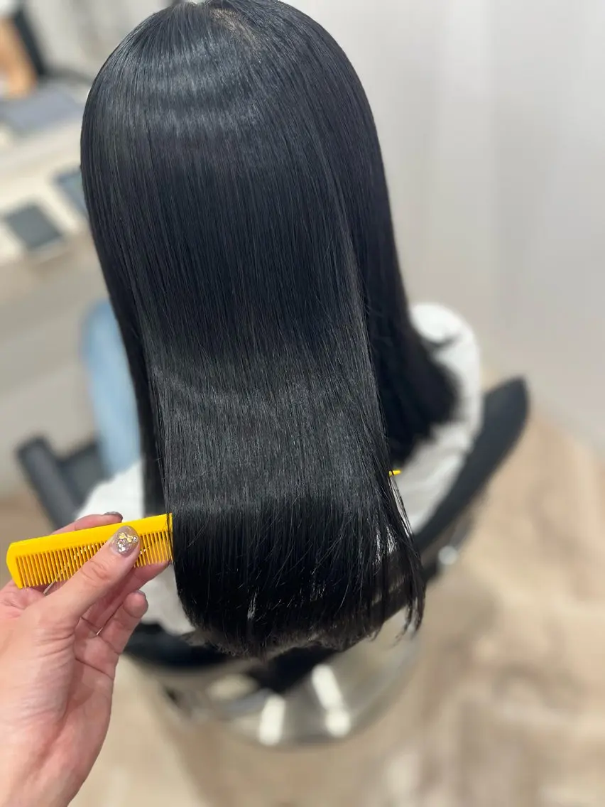 ミディアム カラー 黒髪 ブルーカラー ブルーブラック 🫧ぷる艶カラー🫧 Yuubi🦩のヘアスタイル
