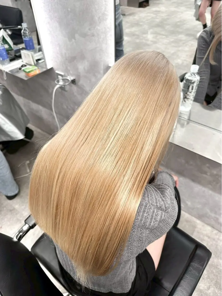 カラー 齊藤 千隼のヘアスタイル