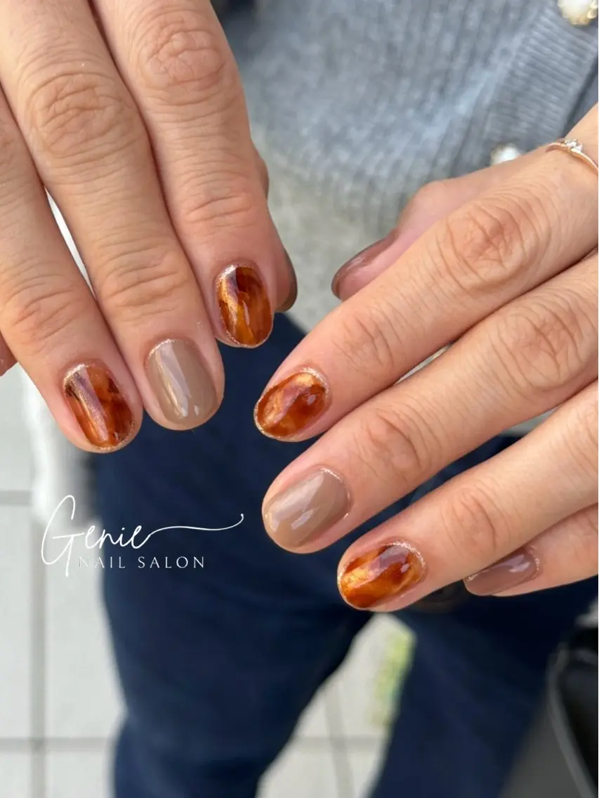 ネイル べっ甲ネイル ニュアンスネイル ハンドネイル Nail salon Genieのネイルデザイン