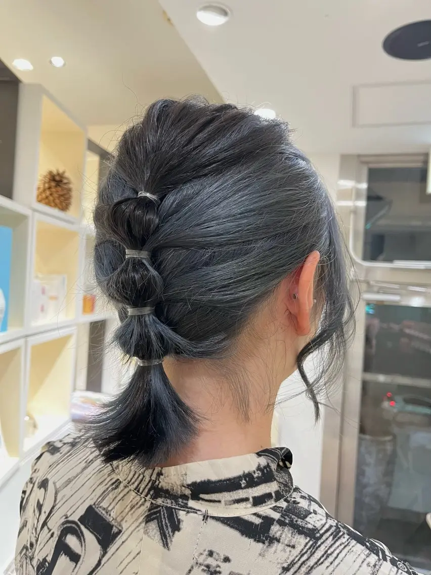 カラー ヘアアレンジ 🪐MIKO🪐/ デザインカラーのヘアスタイル