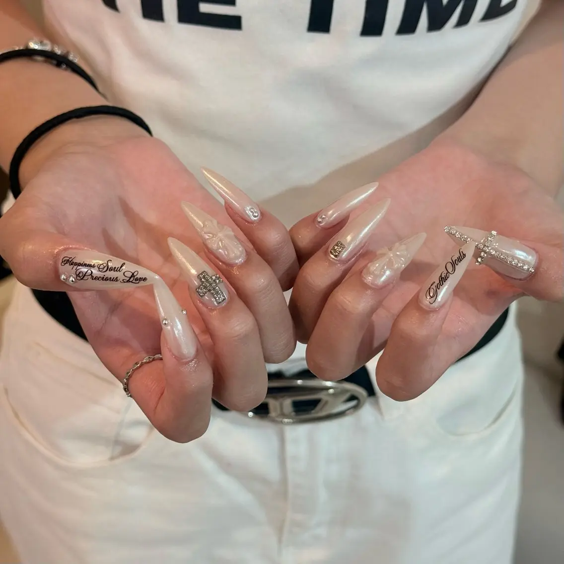 ネイル チークネイル ドット フットネイル フレンチネイル グラデーション ハンドネイル ハンドケア Nihonthy Nail 新宿のネイルデザイン