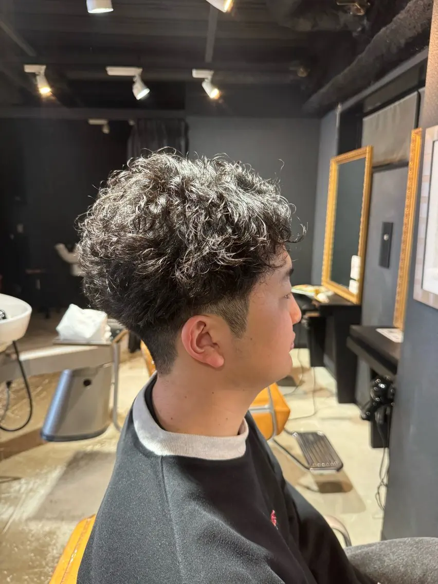 パーマ メンズ メンズパーマ スパイラルパーマ カット ヘアカラー RYOTA / 泉中央のヘアスタイル