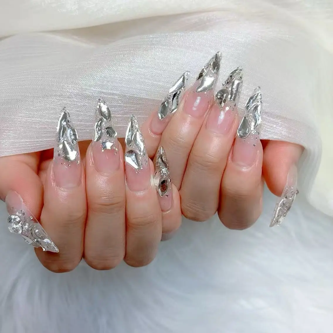 ネイル アニマル柄 チークネイル フラッシュネイル フットネイル フレンチネイル B·U Nail大宮 長さだし専門店のネイルデザイン
