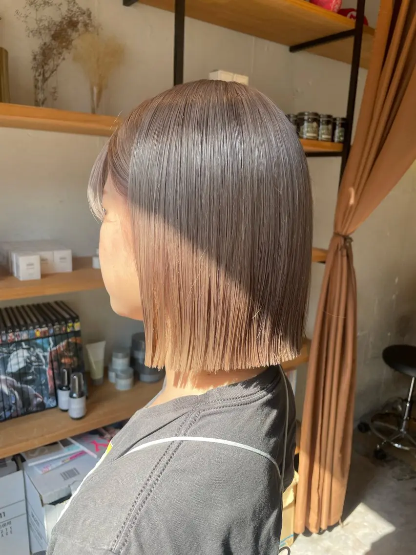 ミディアム カラー カット ヘアカラー トリートメント hisano / ハイトーン・透明感のヘアスタイル