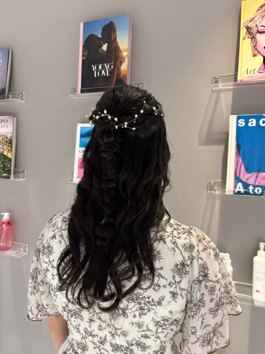 ヘアアレンジ ハーフアップ ヘアセット 誰もが憧れる艶髪✨ /アレンジヘア🎀のヘアスタイル