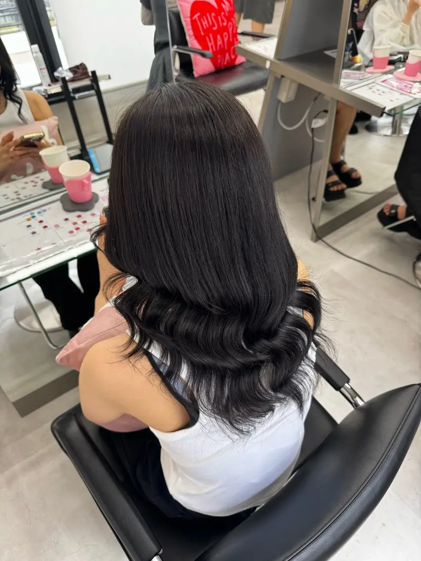 セミロング ヘアカラー 横浜　エクステ🎀 カラー／ルナのヘアスタイル
