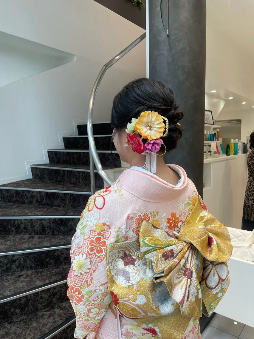 ヘアアレンジ ヘアセット BiBi 藪 菜月のヘアスタイル
