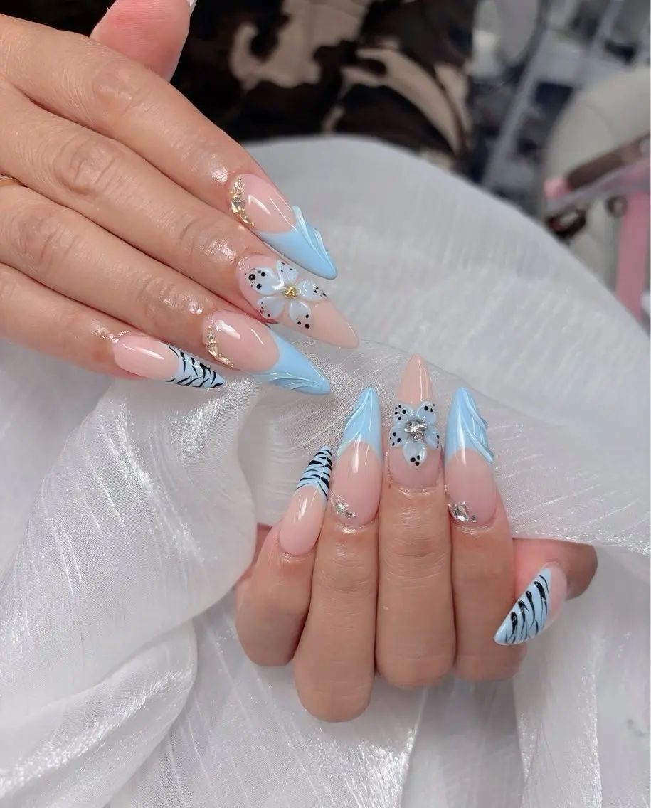 ネイル アートネイル ボルドー フレンチネイル ジェルネイル 氷ネイル・うるうるネイル ハンドネイル Julie Nail Rinのネイルデザイン