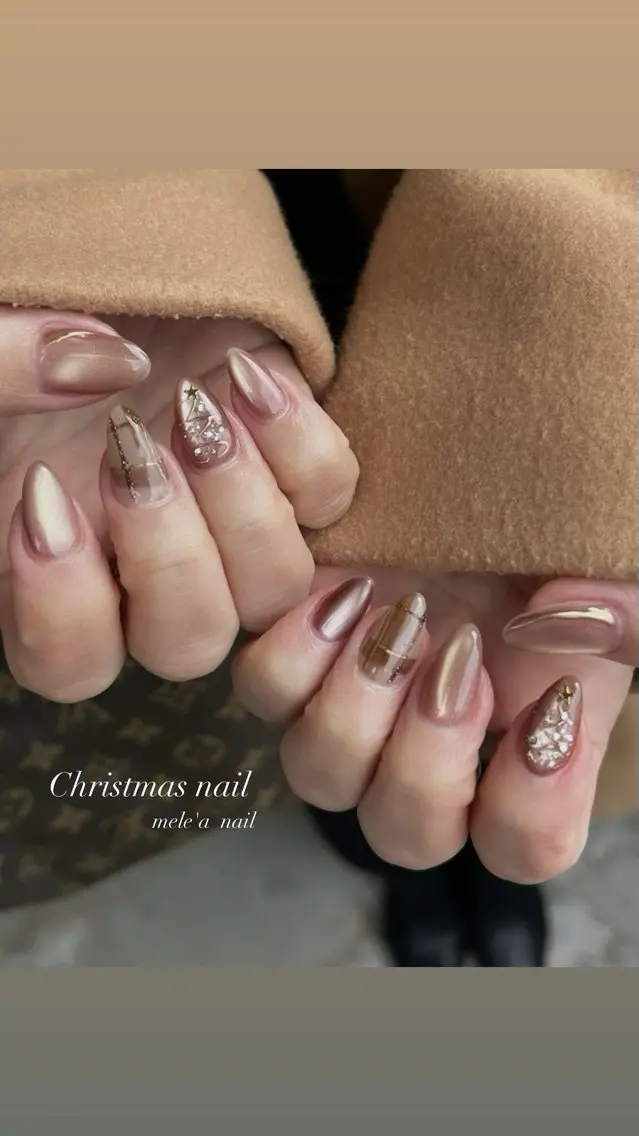ネイル オフィスネイル 冬ネイル クリスマス miho meléanailのネイルデザイン