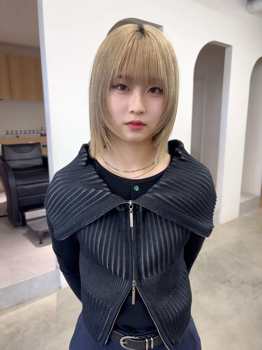 ショート ボブ レイヤーカット vince gio 彩織のヘアスタイル