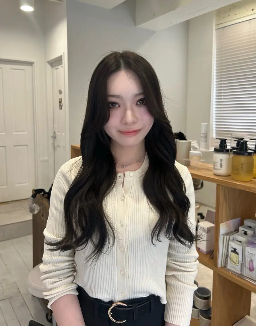 ロング カット ヘアカラー トリートメント 韓国ヘア ‎⟡.·KANA🐥のヘアスタイル