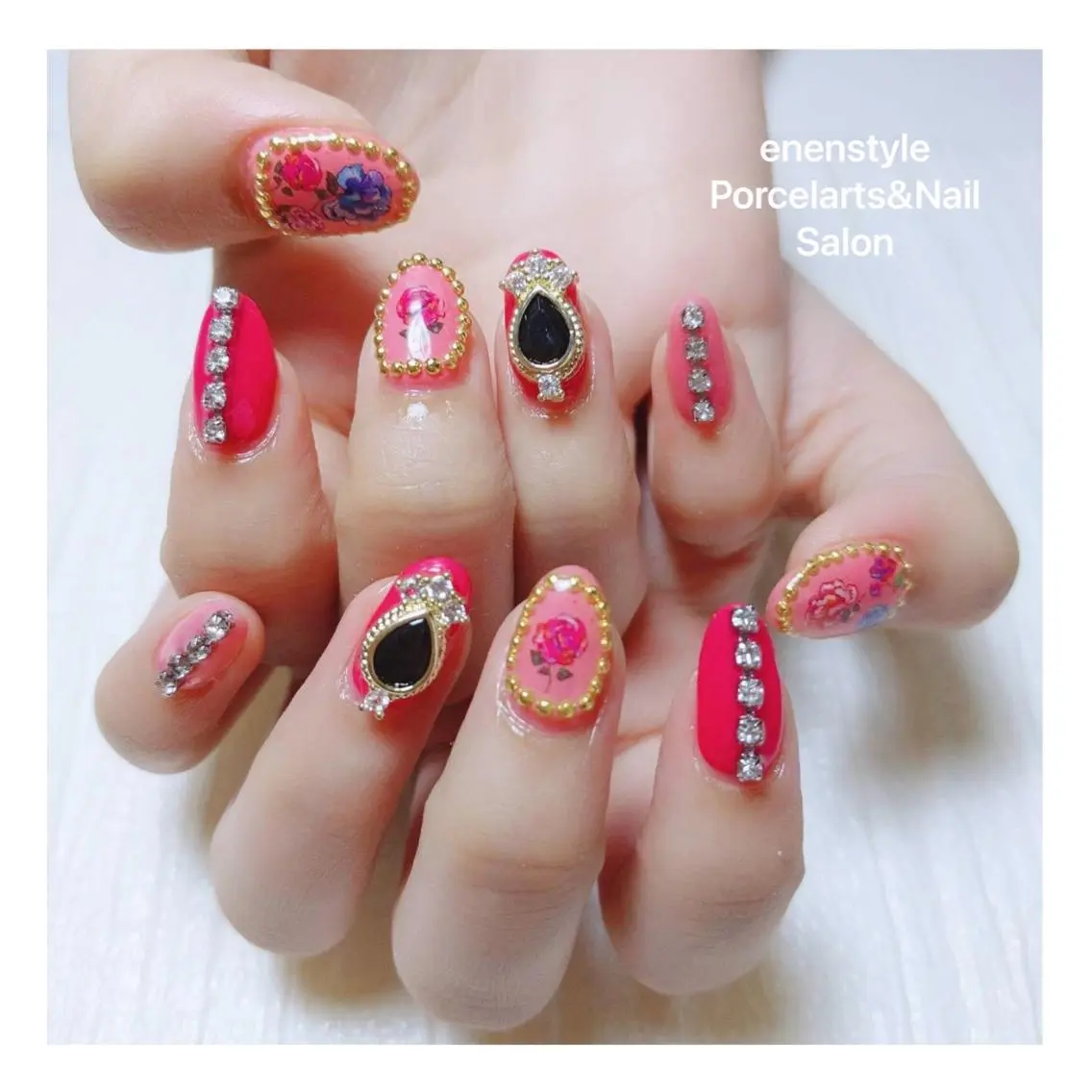 ミディアム ネイル 🐾enen style 🐾のネイルデザイン