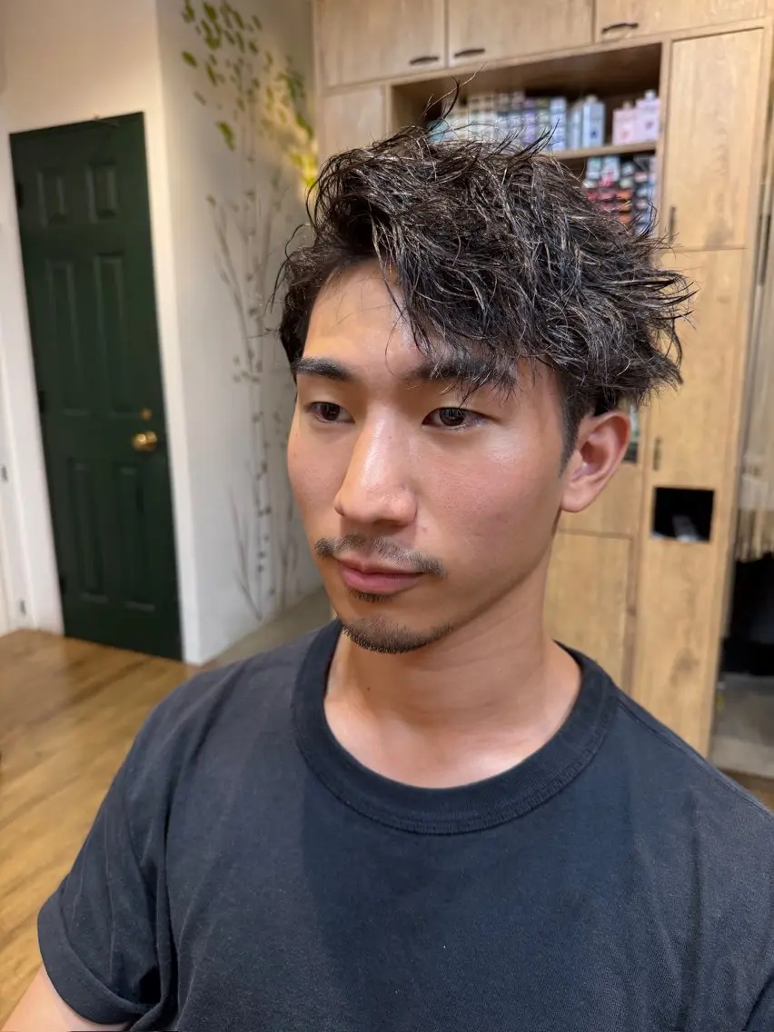 ショート パーマ 上田 英介のヘアスタイル
