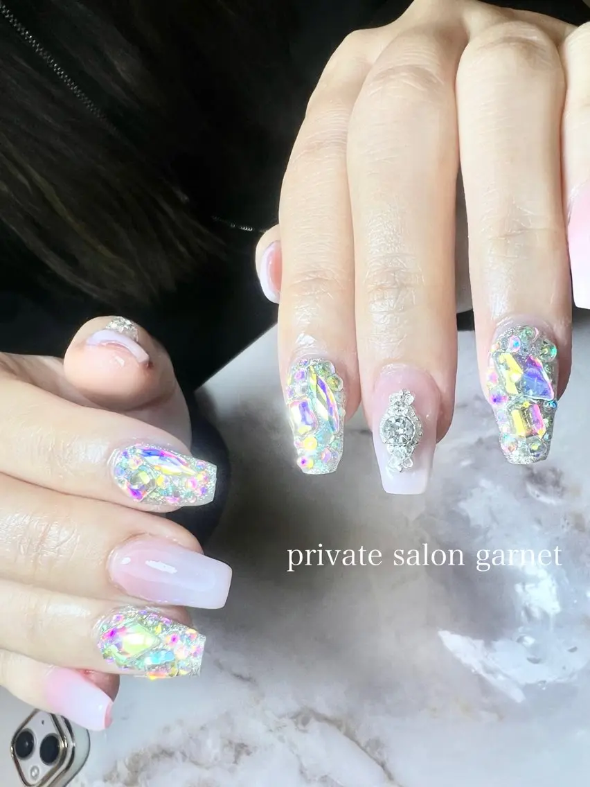 ネイル キラキラネイル Garnet nailのネイルデザイン
