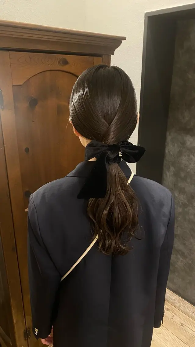 ロング ヘアアレンジ 結婚式・ブライダル ヘアセット 透明感カラー 🦙なりたりみのヘアスタイル