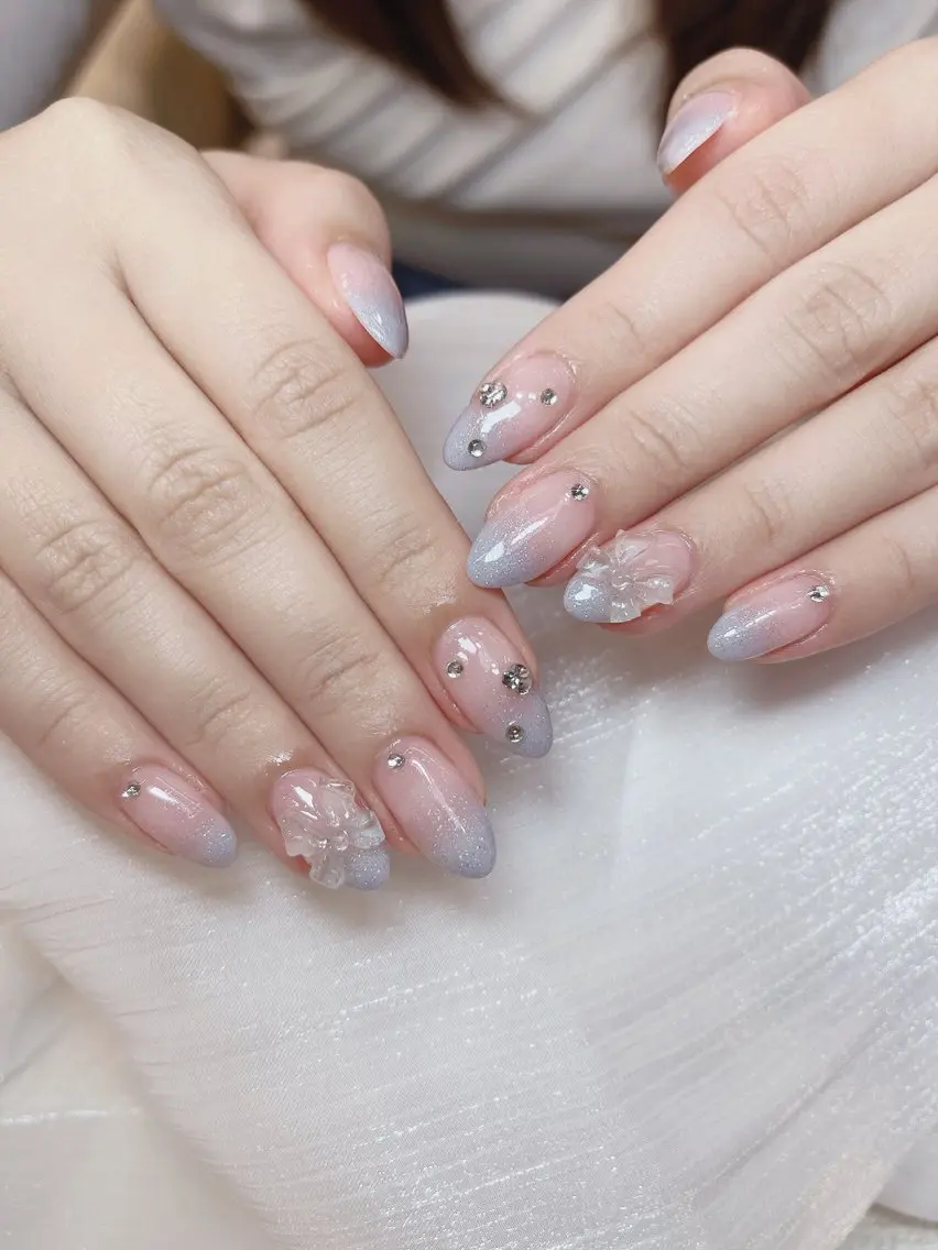 ネイル チークネイル 成人式 フレンチネイル グラデーション 氷ネイル・うるうるネイル ハンドネイル DUO MI nail salonのネイルデザイン