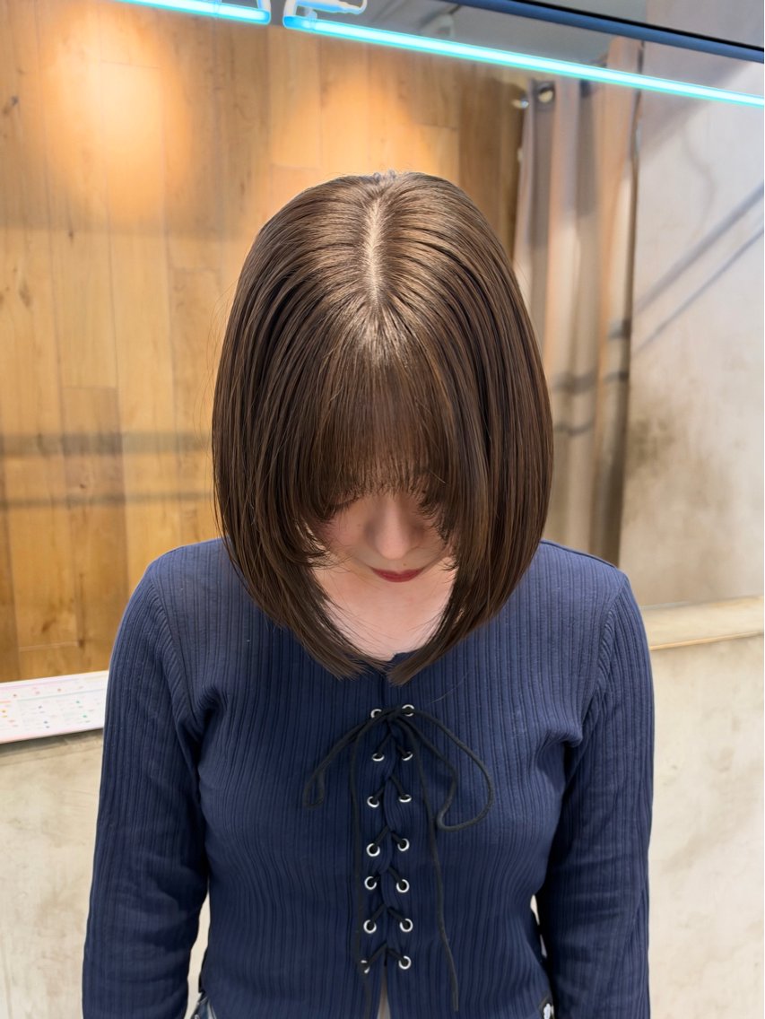 ショート カラー カット ヘアカラー lomalia moekaのヘアスタイル