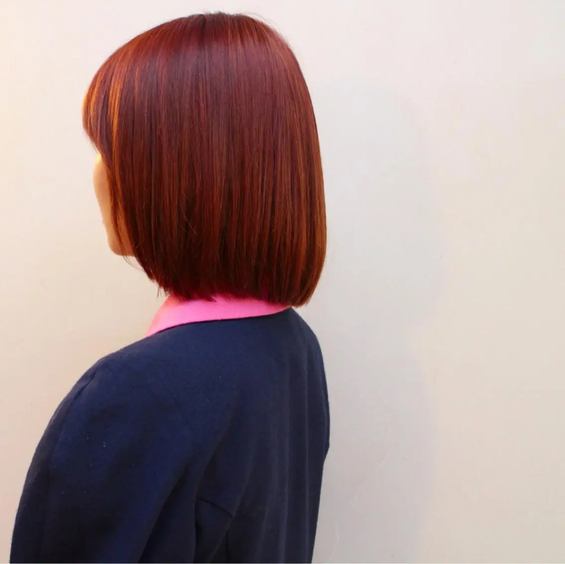 カラー ブリーチ オレンジ オレンジレッド レッドカラー クニモトハルナ ボブ/柔らかカラーのヘアスタイル