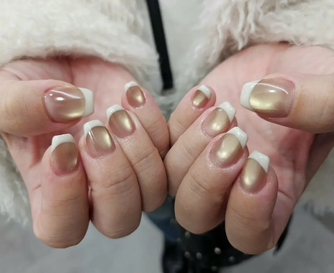 ネイル フレンチネイル ジェルネイル マグネットネイル パラジェル シンプルネイル ハンドネイル puku nail 🌼kazu🌼のネイルデザイン