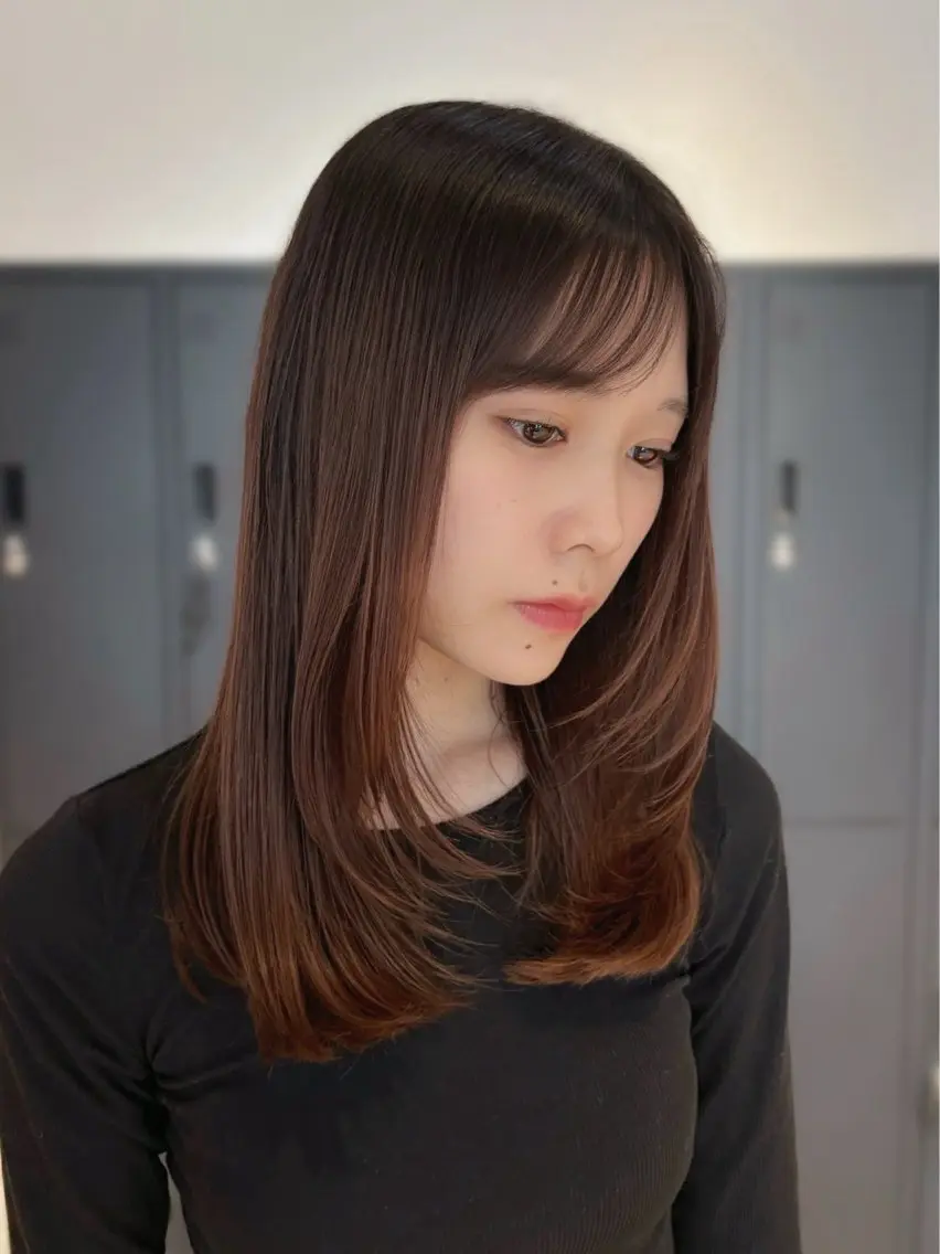 セミロング 顔まわりレイヤー ハッシュカット 韓国風ヘア レイヤーカット 似合わせカット カット 🎨艶感ニュアンス カラー🐬櫻井海星のヘアスタイル