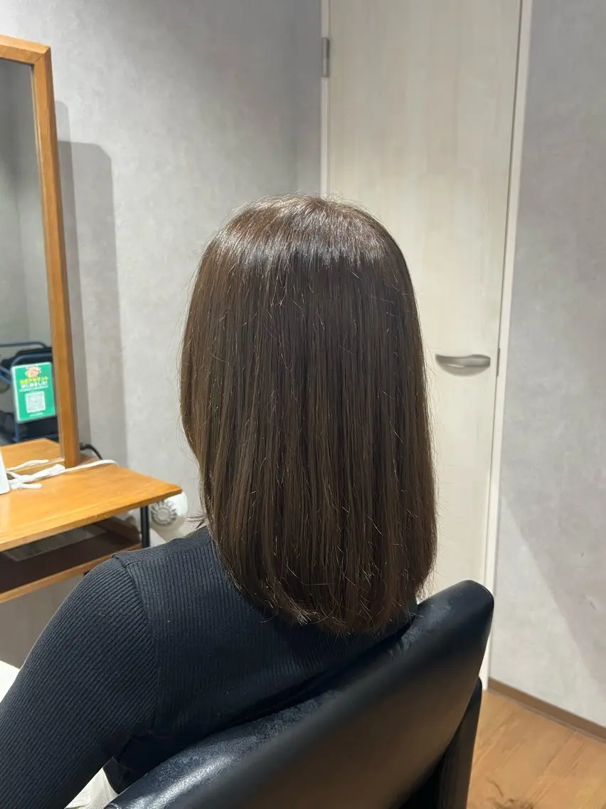 ミディアム カラー ベージュカラー ブラウンカラー ヘアカラー イリオモテ レナのヘアスタイル