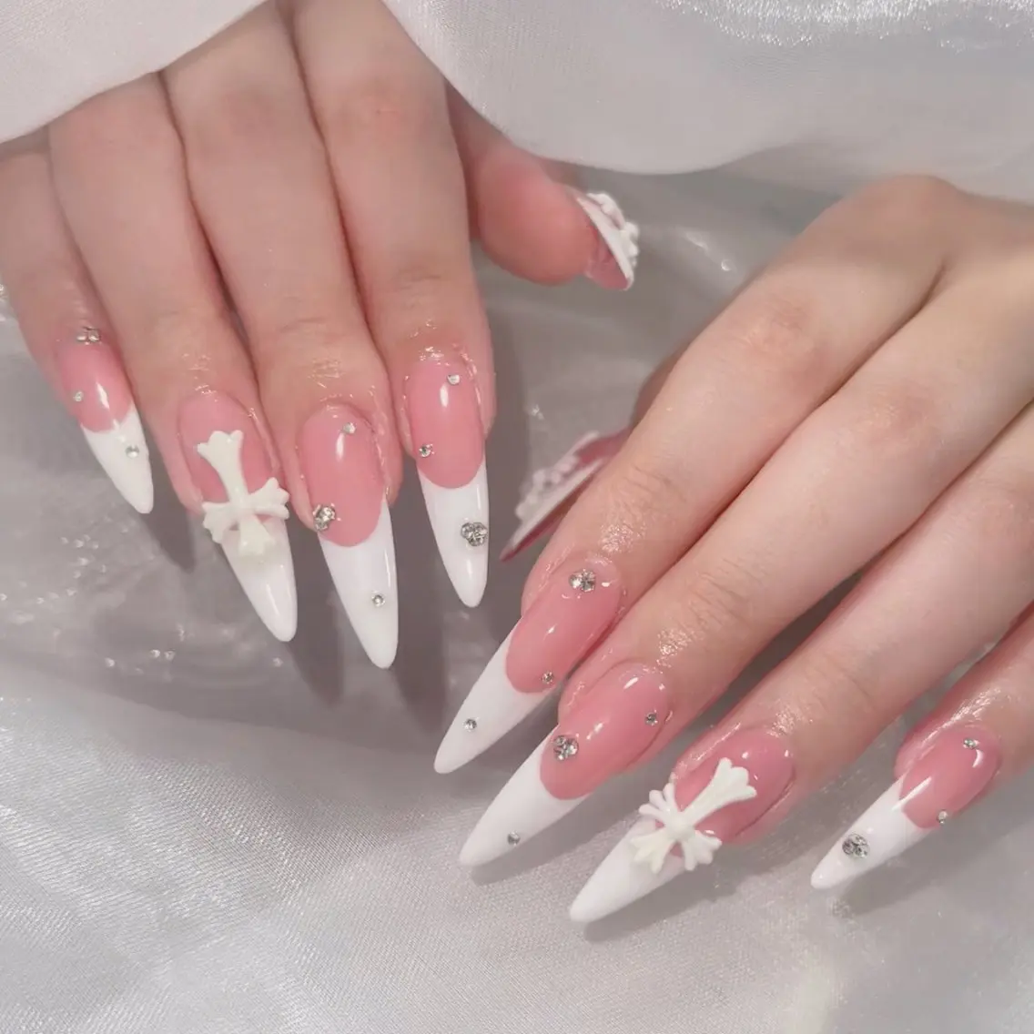 ネイル オーロラネイル 長さ出し フラッシュネイル フレンチネイル ジェルネイル ハンドネイル ハンドケア CiCi Nail Salonのネイルデザイン