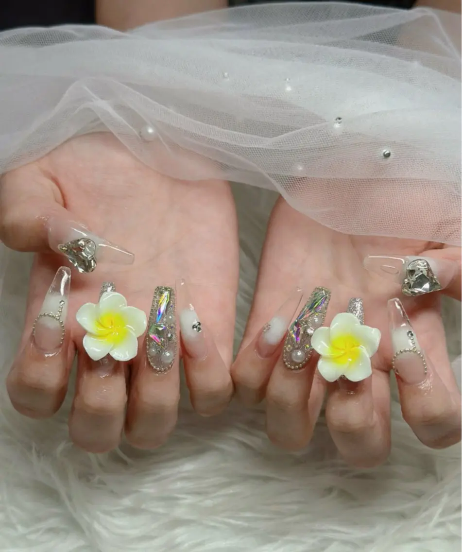 ネイル チークネイル フレンチネイル キラキラネイル 韓国ネイル マグネットネイル ハンドネイル yuuna hbabynailのネイルデザイン