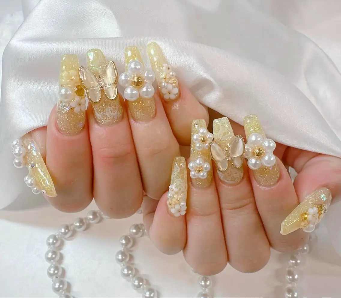 ネイル フレンチネイル グラデーション キラキラネイル 韓国ネイル マグネットネイル ハンドネイル 🎀🎀YooLi Nail Salonのネイルデザイン