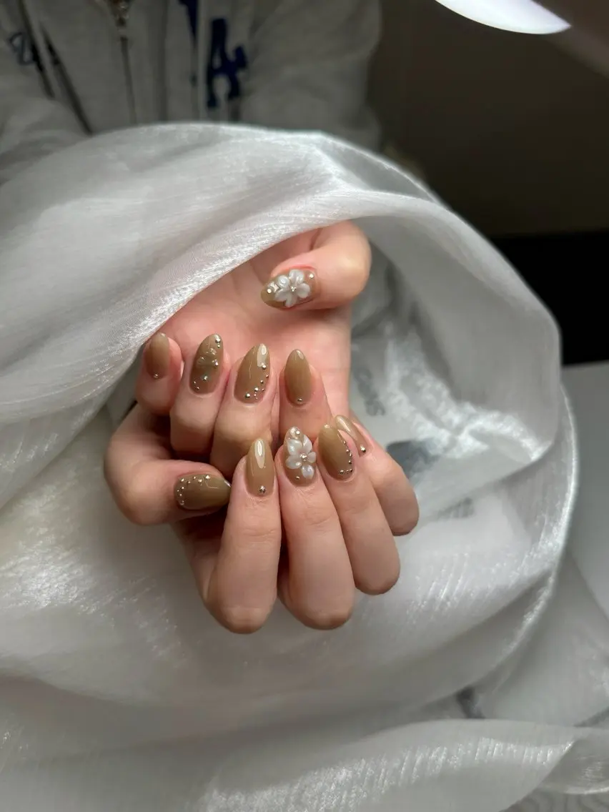 ネイル チークネイル フレンチネイル グラデーション 韓国ネイル マグネットネイル ハンドネイル Hana Nailのネイルデザイン