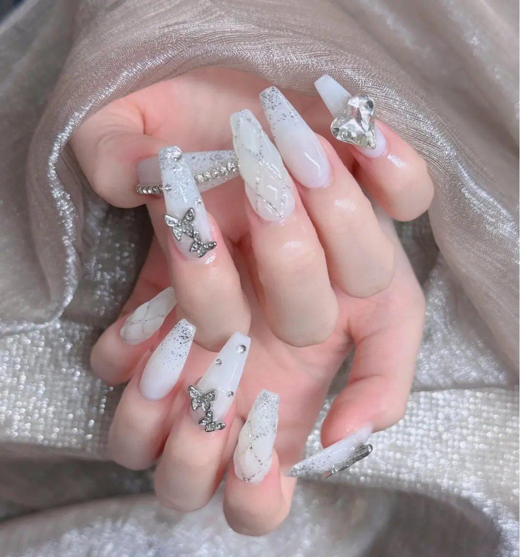 ネイル フレンチネイル ジェルネイル ハロウィン キラキラネイル 韓国ネイル ハンドネイル H.baby Nail Salonのネイルデザイン