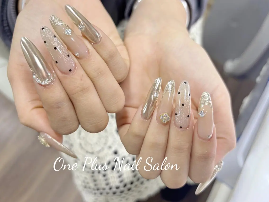 ネイル アートネイル ジェルネイル グラデーション ハート 韓国ネイル One Plus Nail Salonのネイルデザイン