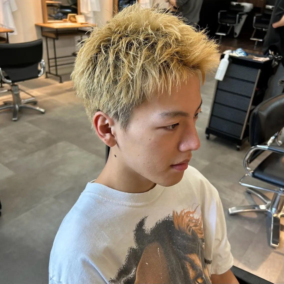 ショート カラー メンズ メンズショート スパイキーショート ショートヘア メンズショート⚡️｜ 短髪をデザイン｜レオのヘアスタイル