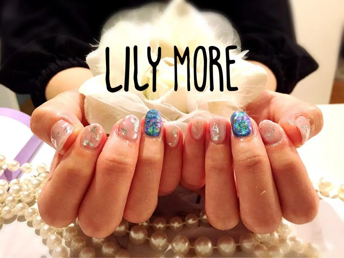 ネイル ミラーネイル Lily closetのネイルデザイン