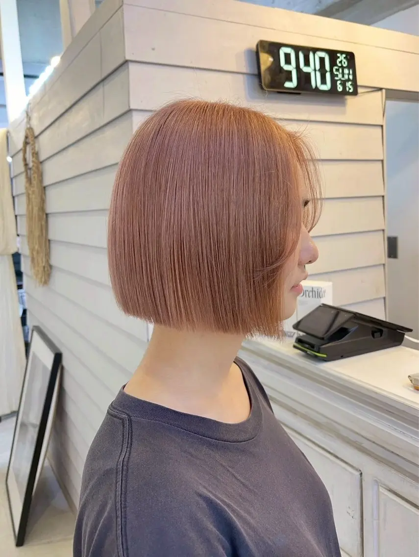 ショート カラー ベージュカラー ピンクカラー ピンクベージュ ボブ カット ヘアカラー トリートメント jill by gisel 博多のヘアスタイル