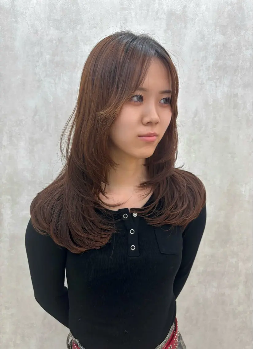 ロング レイヤーカット 梅原 結唯のヘアスタイル