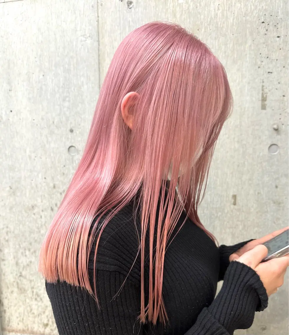 セミロング カラー ヘアカラー トリートメント ブリーチカラー💫 Miku🫶🏻のヘアスタイル