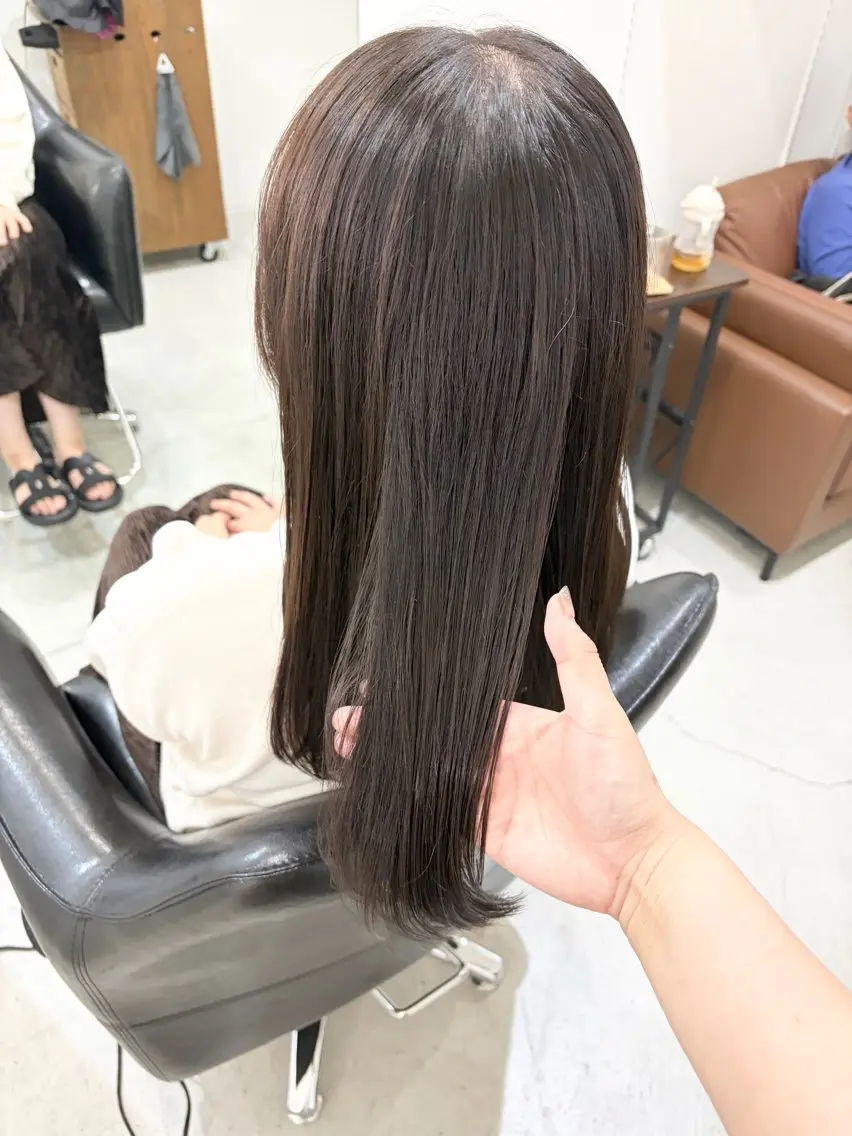 ミディアム カラー オリーブグレー ヘアカラー HUE💭⸒⸒ haruna☀️のヘアスタイル
