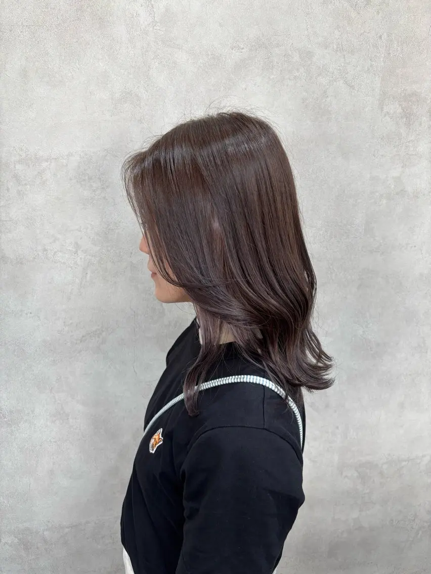 ミディアム カラー アッシュ アッシュグレー アッシュグレージュ ブリーチ グレージュ ヘアカラー Rin♡透明感ピンク 🎀白肌ラベンダーのヘアスタイル