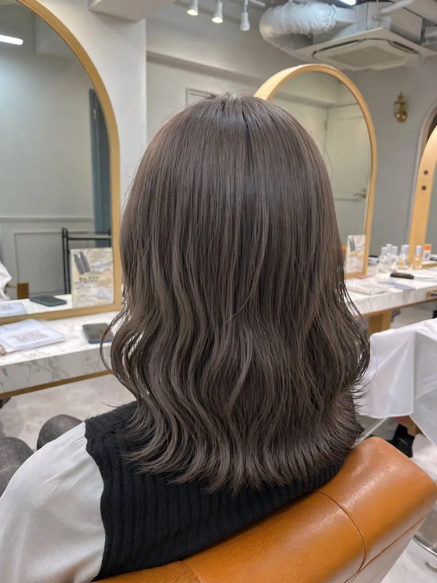 ミディアム カラー アッシュ 透明感カラー ヘアカラー 長島美織 /透明感カラーのヘアスタイル