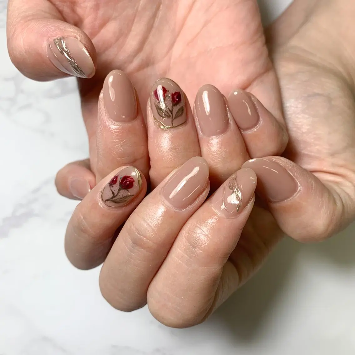 ネイル ハンドネイル FIORITURA aiのネイルデザイン