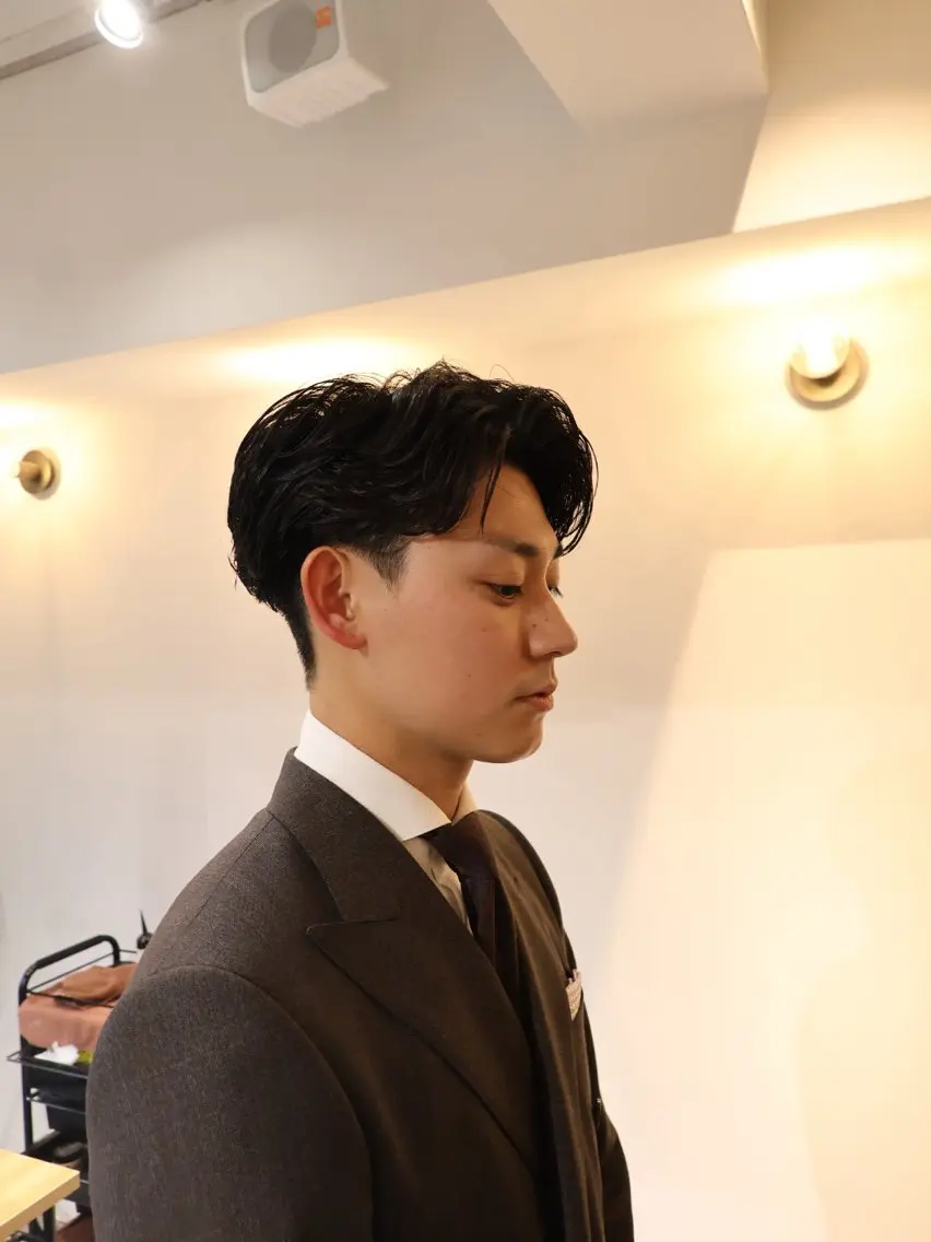 パーマ メンズ フェザーパーマ メンズパーマ スパイキーショート ニュアンスパーマ カット パーマ 大阪茶屋町 メンズカット関田拳のヘアスタイル